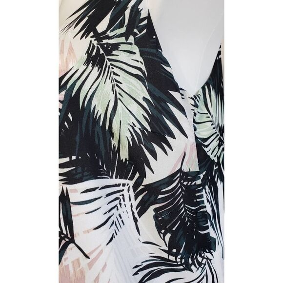 Tropical Tank  - Picture 4 of 6